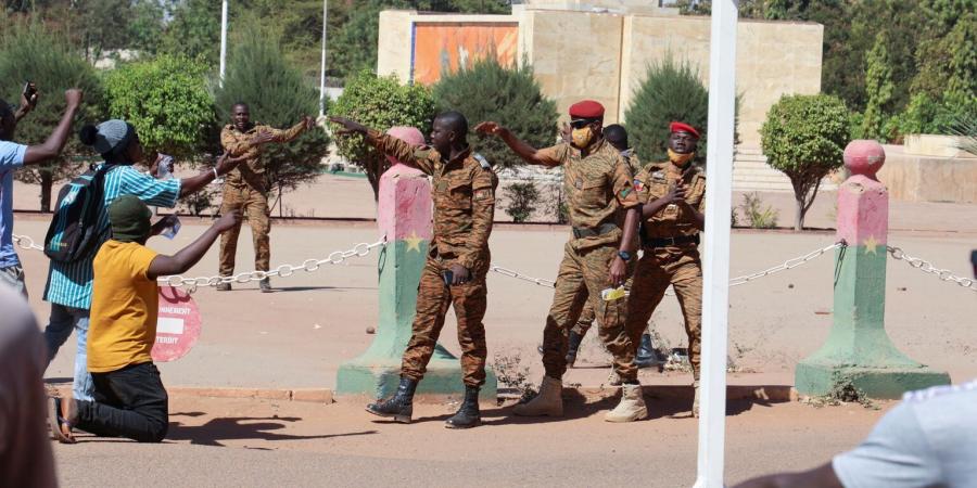 بالبلدي: مقتل
      ستة
      أشخاص
      بهجمات
      إرهابية
      في
      بوركينا
      فاسو