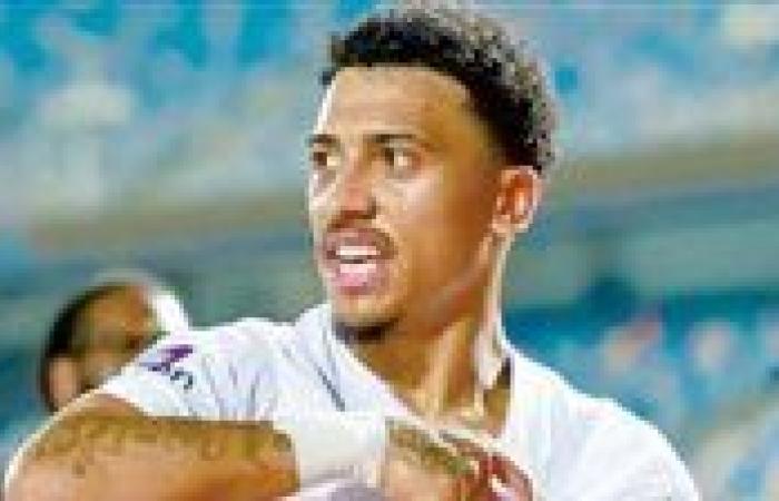 بالبلدي: كواليس
      أزمة
      بيزيرا
      مع
      الزمالك..
      وموقف
      إدارة
      الأبيض
      من
      اللاعب|