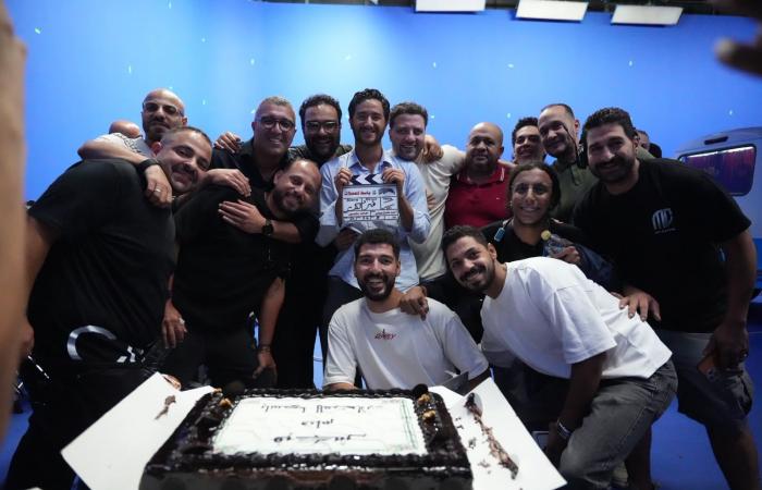 بالبلدي: فركش
      تصوير
      فيلم
      "باسط
      للعضلات"
      بطولة
      أحمد
      مالك
      وميشيل
      ميلاد
      وخالد
      الصاوي
      (صور)