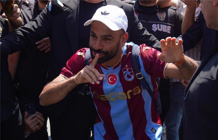 بالبلدي : ما
      هي
      رقصة
      الأوتشلو
      التي
      احتفل
      بها
      محمد
      صلاح
      مع
      جماهير
      طرابزون
      سبور؟