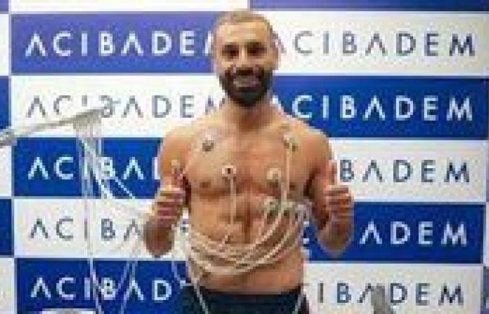 بالبلدي : محمد
      صلاح
      يجتاز
      الكشف
      الطبي
      تمهيدًا
      لانضمامه
      إلى
      طرابزون
      سبور..
      والجماهير
      تستعد
      لحفل
      التقديم