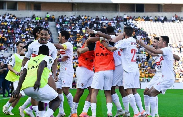 بالبلدي : مران
      الزمالك
      |
      معتمد
      جمال
      يكثف
      التدريبات
      البدنية
      للاعبين
      استعدادًا
      للموسم
      الجديد
