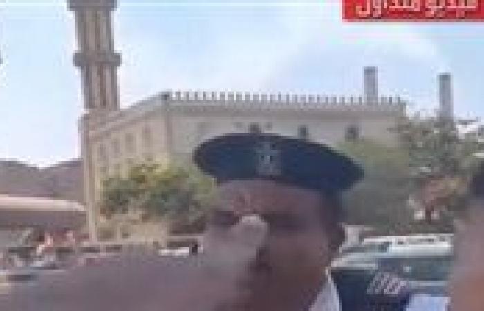 بالبلدي : فيديو
      سحب
      رخصة
      السيارة
      في
      كفر
      الشيخ
      يثير
      الجدل..
      ما
      القصة؟
