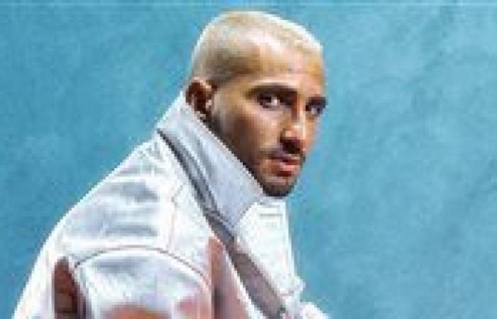 بالبلدي: محمد
      الشرنوبي
      يعود
      لإبهار
      جمهوره
      بألبوم
      "بعد
      الليل"..
      تعرف
      على
      تفاصيله