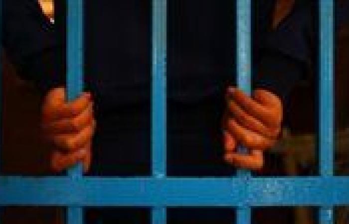 بالبلدي : حبس
      طباخ
      لاتهامه
      بقتل
      زميله
      بطريق
      الخطأ
      داخل
      مطعم
      بالبحيرة