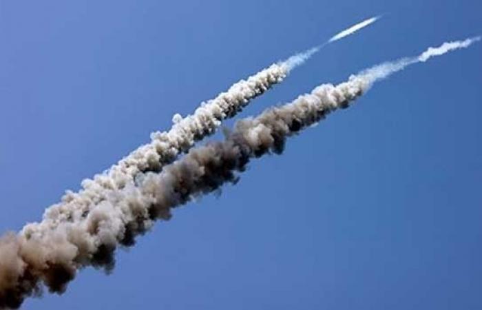 بالبلدي: الحوثيون
      يعلنون
      استهداف
      ناقلة
      نفط
      سعودية
      قرب
      ينبع
      وتصعيد
      هجماتهم
      في
      البحر
      الأحمر