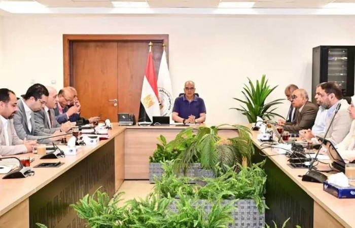 د
      سويلم
      يبحث
      الإعداد
      لإطلاق
      المرحلة
      الثانية
      من
      ”برنامج
      البحوث
      التطبيقية
      بين
      مصر
      وهولندا”
      Water-JCAR