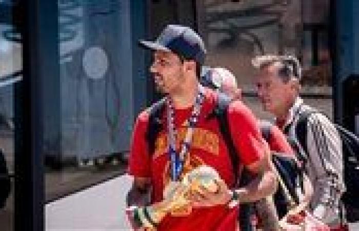 بالبلدي: رودري
      يفاجئ
      ريال
      مدريد..
      نجم
      مانشستر
      سيتي
      يختار
      برشلونة
      ويقترب
      من
      خطوة
      جديدة