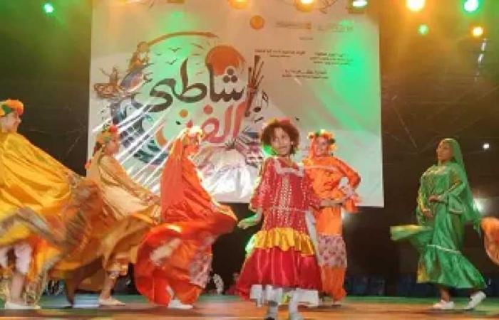شاطئ
      الفن
      يواصل
      فعالياته
      ببورسعيد
      بروائع
      الموسيقى
      العربية
      وعروض
      استعراضية