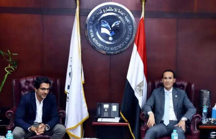 الرئيس
      التنفيذي
      للهيئة
      العامة
      للاستثمار
      يبحث
      مع
      مجموعة
      Hirdaramani
      Group
      السريلانكية
      خطط
      التوسع
      في
      السوق
      المصرية
