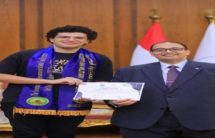 بالبلدي: جامعة
      كفر
      الشيخ
      الأهلية
      تبرز
      قصة
      طالب
      جمع
      الجوائز
      والابتكار
      بعد
      إنجازات
      محلية
      وعربية
      ودولية