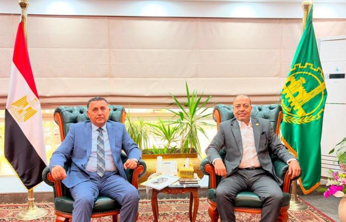 بالبلدي : «محافظة
      القليوبية»
      و«شعبة
      مسبوكات
      المعادن»
      تتفقان
      على
      تشكيل
      لجنة
      مشتركة
      لتطوير
      القطاع