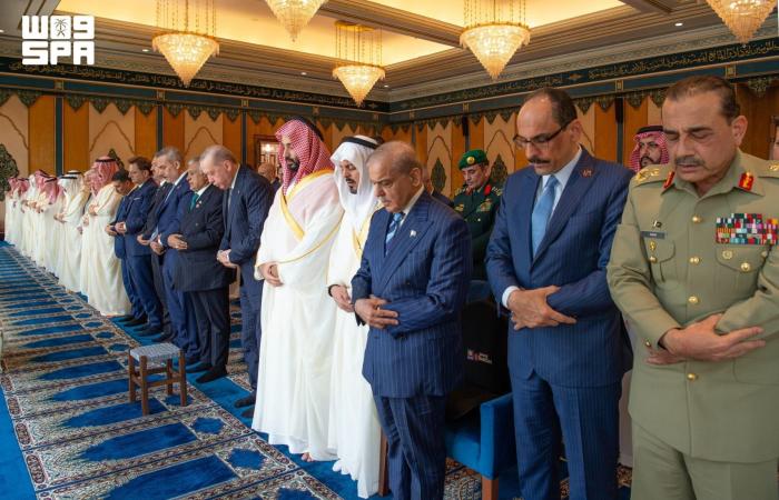 بالبلدي: بالصور.. محمد بن سلمان وأردوغان وشهباز شريف يؤدون صلاة الجمعة بالمسجد الحرام