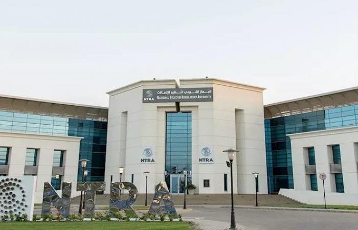 بالبلدي: ازي
      الحال|
      الحرب
      تنعش
      “نقل
      البضائع”..
      وتنظيم
      الاتصالات
      “وجود
      خط
      مسجل
      باسم
      شخص
      لا
      يرتب
      مسؤولية
      عليه”
      حال
      خروجه
      عن
      سيطرته..
      قبيلة
      الحويطات
      تطالب
      بقاضي
      تحقيقات
      مستقل