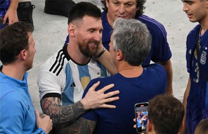 بالبلدي : ريال
      مدريد
      يواسي
      ليونيل
      ميسي
      في
      وفاة
      والده