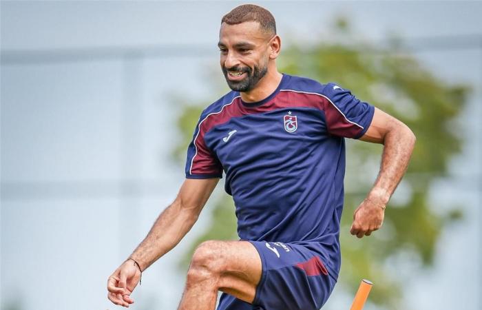 بالبلدي : طلب
      شخصي..
      سبب
      غياب
      محمد
      صلاح
      عن
      لقاء
      طرابزون
      سبور
      وجوزتيبي
      ودياً