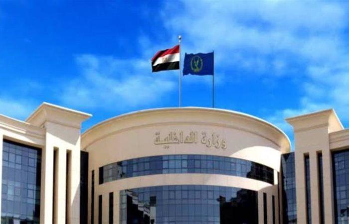 بالبلدي: ازي
      الحال|
      الحرب
      تنعش
      “نقل
      البضائع”..
      وتنظيم
      الاتصالات
      “وجود
      خط
      مسجل
      باسم
      شخص
      لا
      يرتب
      مسؤولية
      عليه”
      حال
      خروجه
      عن
      سيطرته..
      قبيلة
      الحويطات
      تطالب
      بقاضي
      تحقيقات
      مستقل