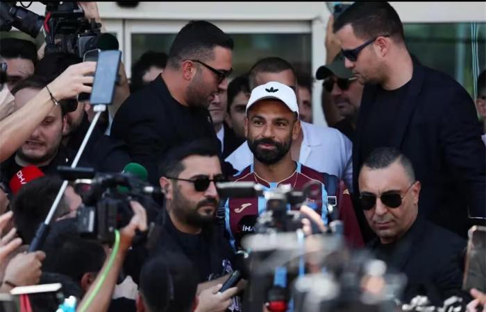 بالبلدي : على
      طريقة
      صفقة
      محمد
      صلاح..
      طرابزون
      سبور
      يبدأ
      خطواته
      لضم
      لاعب
      بارز