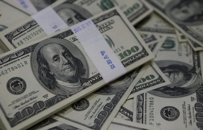 بالبلدي : سعر
      الدولار
      اليوم
      الأحد..
      49.72
      جنيه
      للشراء
      و49.82
      للبيع
      بالبنك
      المركزي