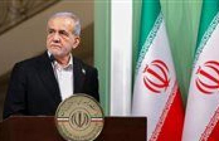 بالبلدي: الرئيس
      الإيراني:
      خامنئي
      شدد
      على
      تعزيز
      الوحدة
      وتجنب
      الانقسام