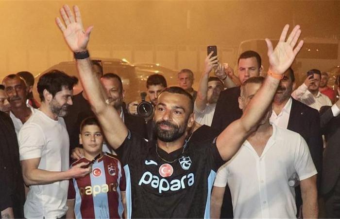 بالبلدي : طرابزون
      سبور
      يوجه
      رسالة
      إلى
      الشعب
      المصري
      بعد
      التعاقد
      مع
      محمد
      صلاح