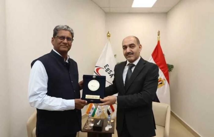 الرئيس
      التنفيذي
      لوكالة
      الفضاء
      المصرية
      يبحث
      مع
      السفير
      الهندي
      بالقاهرة
      سبل
      التعاون
      في
      الاستخدامات
      السلمية
      للفضاء
      الخارجي
