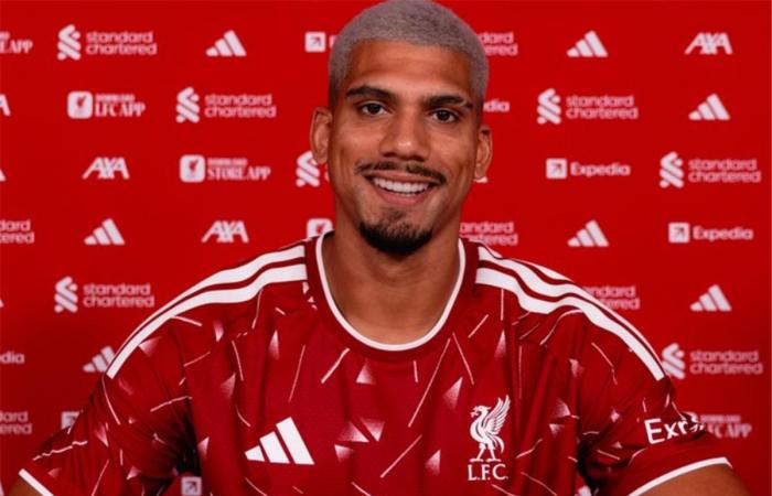 بالبلدي : رسميًا
      |
      ليفربول
      يعلن
      ضم
      أراوخو
      من
      برشلونة