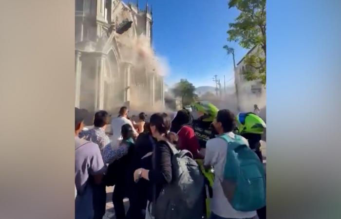 belbalady شاهد رد فعل أشخاص لحظة وقوع زلزال بقوة 7.4 درجة في كولومبيا