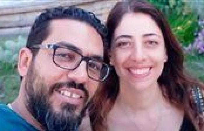بالبلدي : مذبحة
      النرجس
      بالتجمع
      الخامس..
      تفاصلي
      مقتل
      أسرة
      من
      4
      أفراد
      في
      سيارة