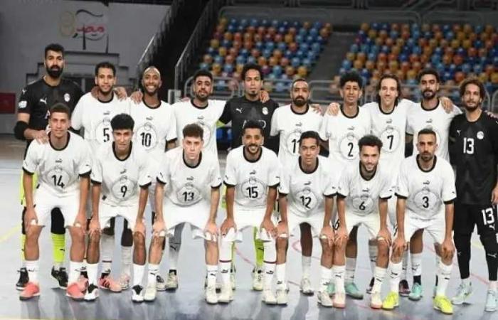 مصر
      في
      المجموعة
      الثانية
      بأمم
      أفريقيا
      لكرة
      الصالات
      بالمغرب