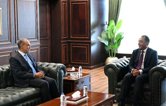 بالبلدي : مدبولي
      يوجه
      بتعظيم
      الاستفادة
      من
      التمويلات
      الدولية..
      ومصر
      تسرّع
      تنفيذ
      المشروعات
      التنموية