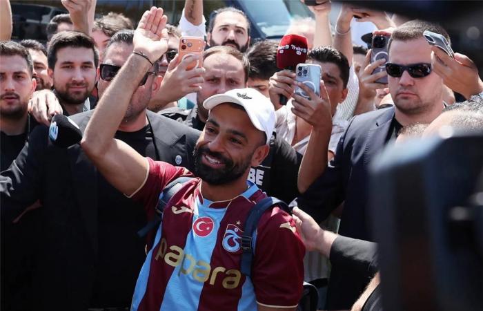 بالبلدي : لمزاملة
      محمد
      صلاح..
      طرابزون
      سبور
      يحسم
      صفقة
      لاعب
      ليفربول
      السابق