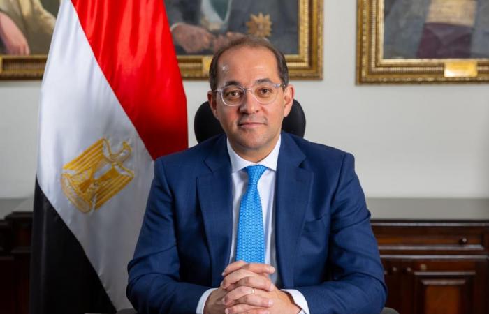 بالبلدي : وزير
      المالية:
      نستهدف
      تخصيص
      ٦
      مليارات
      جنيه..
      لصرف
      الدفعة
      الثالثة
      من
      مستحقات
      المصدرين..
      نقدًا