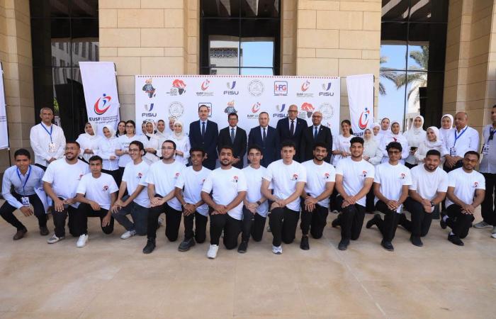 بالبلدي : وزير
      التعليم
      العالي
      يطلق
      شعلة
      دورة
      الألعاب
      الإفريقية
      الثانية
      عشرة
      للجامعات
      «القاهرة
      2026»