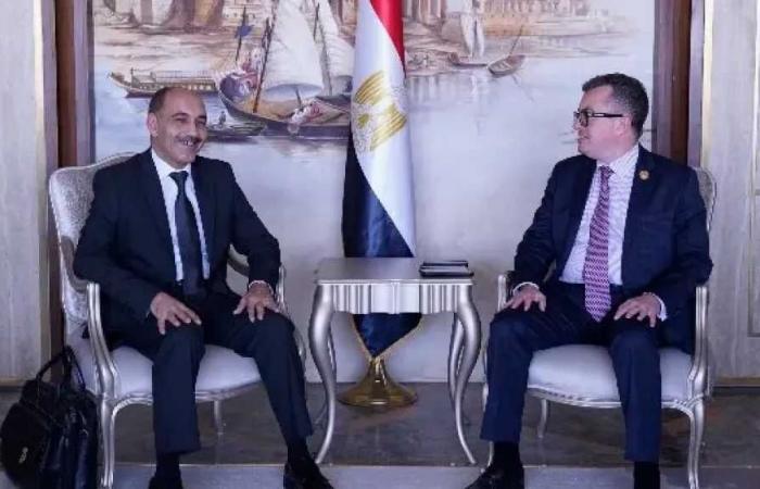 وزير
      التخطيط
      يبحث
      مع
      الرئيس
      التنفيذي
      لوكالة
      الفضاء
      المصرية
      توظيف
      تكنولوجيا
      الفضاء
      لدعم
      التنمية