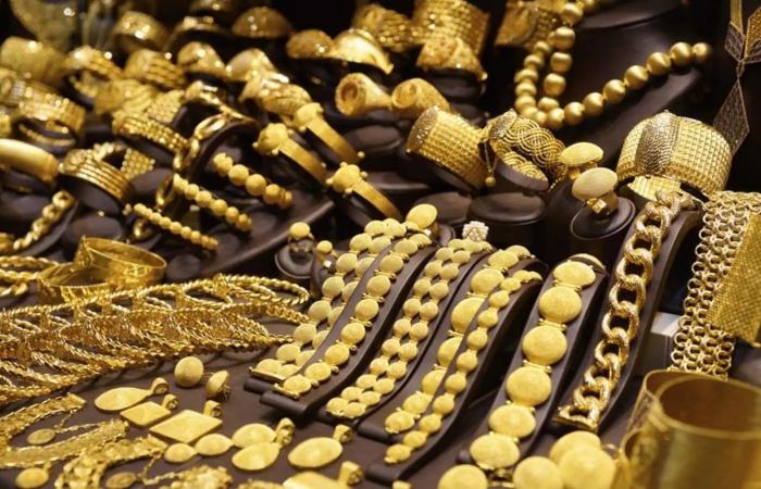 بالبلدي : أسعار
      الذهب
      اليوم
      في
      البحرين..
      عيار
      24
      يقترب
      من
      رقم
      قياسي
      والأونصة
      تشعل
      التوقعات