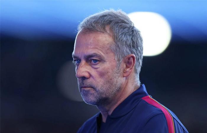 بالبلدي : هانز
      فليك
      يتخذ
      قرارًا
      صارمًا
      في
      برشلونة
      بعد
      إصابة
      باردجي