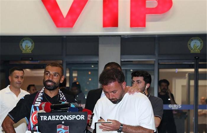 بالبلدي : محمد
      صلاح
      يحفز
      لاعب
      ليفربول
      السابق
      للانتقال
      إلى
      طرابزون
