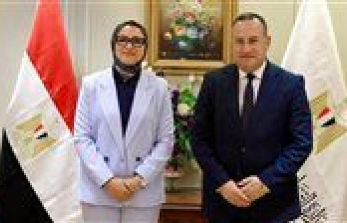 بالبلدي : وزير
      التعليم
      العالي
      يستقبل
      محافظ
      الوادي
      الجديد
      لبحث
      دعم
      المشروعات
      التعليمية
      والصحية