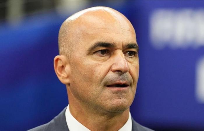 بالبلدي : بعد
      رحيله
      عن
      البرتغال..
      روبيرتو
      مارتينيز
      يقترب
      من
      تدريب
      منتخب
      أوروبي