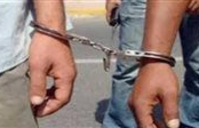 بالبلدي: ضبط
      شخص
      بتهمة
      الاعتداء
      على
      شقيق
      زوجته
      بسلاح
      أبيض
      في
      البحيرة