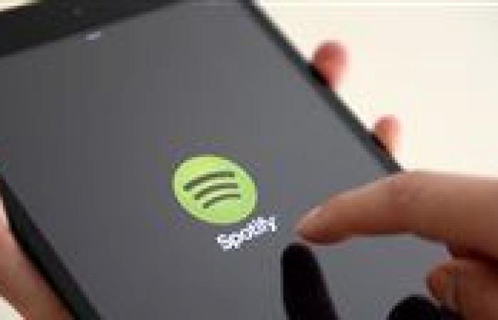 بالبلدي: سبوتيفاي
      تعلن
      الحرب
      على
      فناني
      الذكاء
      الاصطناعي