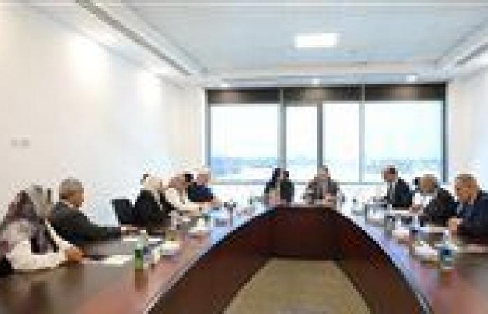 بالبلدي : مجلس
      أمناء
      جامعة
      دمنهور
      الأهلية..
      اللواء
      أحمد
      عبد
      الحليم
      رئيسا
      ومني
      السيد
      نائبا
