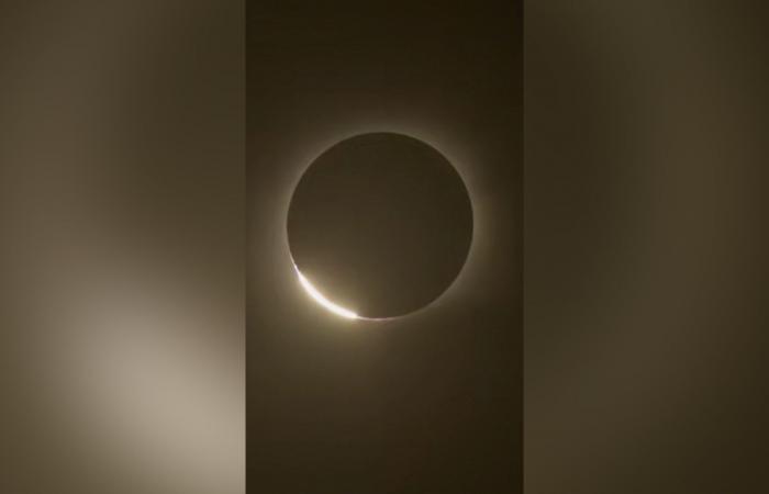 belbalady شاهد لحظة تحول النهار إلى ليل في إسبانيا خلال كسوف شمسي نادر