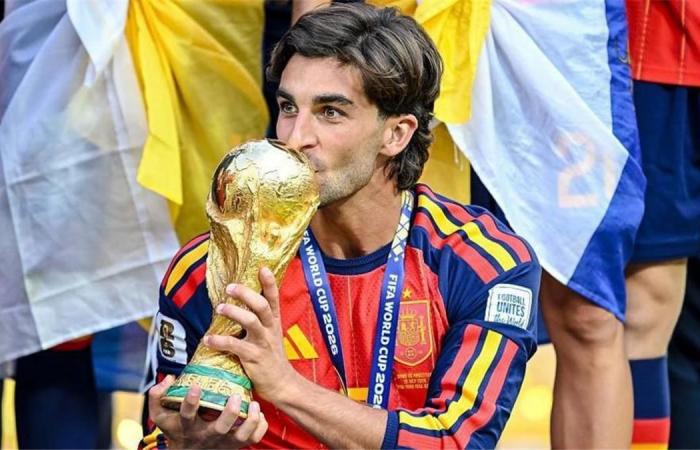 بالبلدي : هل
      اقترب
      رحيله؟..
      غياب
      فيران
      توريس
      عن
      تدريبات
      برشلونة