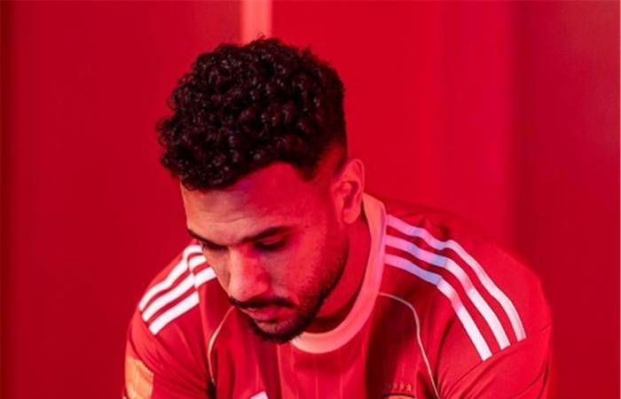بالبلدي : هادي
      رياض
      يعترف:
      خذلنا
      الجمهور
      الموسم
      الماضي..
      وكنت
      سأبكي
      بسبب
      لاعب
      الأهلي