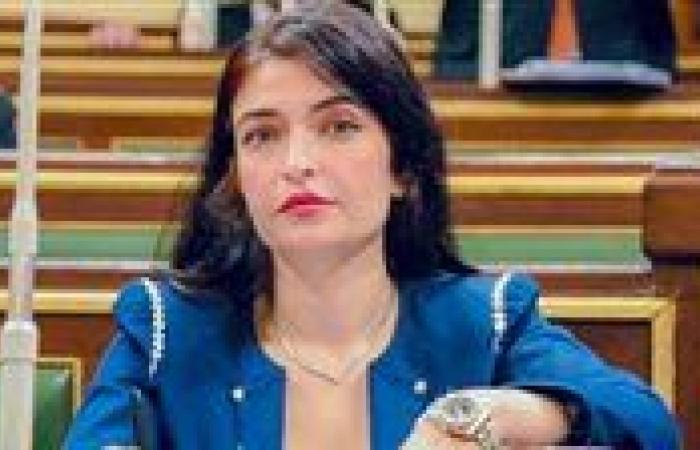 بالبلدي : النائبة
      إيرين
      سعيد
      لوزارة
      التعليم:
      المعايير
      الدولية
      لا
      تعني
      زيادة
      الأعباء
      على
      الطلاب
      وأولياء
      الأمور