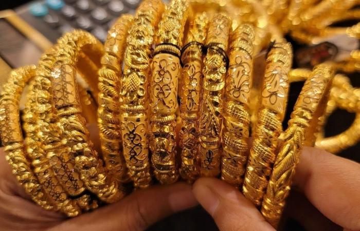 بالبلدي : أسعار
      الذهب
      في
      الكويت
      اليوم
      17
      أغسطس..
      أرقام
      جديدة
      للعيارات
      والجنيه
      الذهب
      تحت
      الأنظار