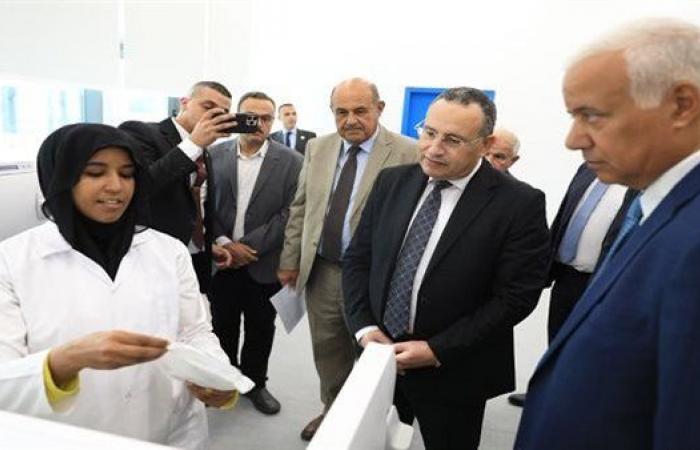 بالبلدي: وزير
      التعليم
      العالي
      يتفقد
      جامعة
      العلمين
      الدولية..
      ماذا
      وجد
      داخل
      معامل
      طب
      الأسنان؟
