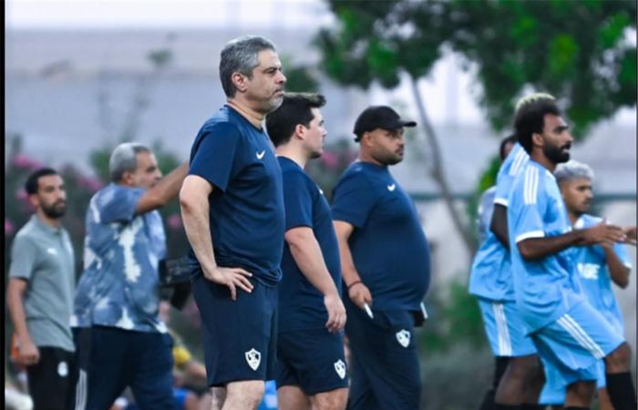 بالبلدي : مران
      الزمالك
      |
      رسائل
      هامة
      من
      معتمد
      جمال
      وتدريبات
      بدنية
      قوية
      استعدادًا
      لمباراة
      الاتحاد
      السكندري